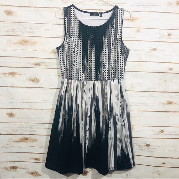 Apt.9 women’s black/ white sleeveless mini dress